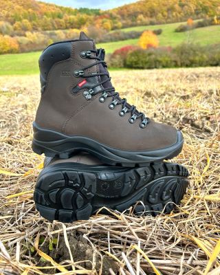 Jeseň 🍂 - zima ❄️ - jar 🌦️ - leto ☀️ nie je žiaden problém pre celoročnú obuv TREK M6 od značky Demar. Poradí si s vodou,...