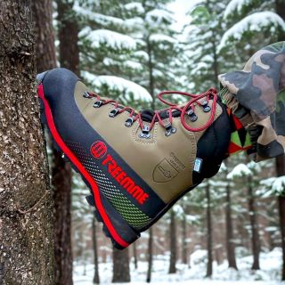 🌲🔥 Pilčícke topánky, na ktoré sa môžeš spoľahnúť! 🔥🌲 Tieto robustné a odolné topánky talianskej značky Treemme v modeli...