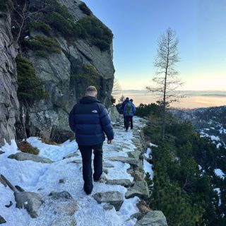 ❄️🥾 ZIMA + TURISTIKA + TESTOVANIE 🥾❄️ Dnes sme zobrali do terénu turistickú členkovú obuv Treemme GOLEM a poriadne ju...